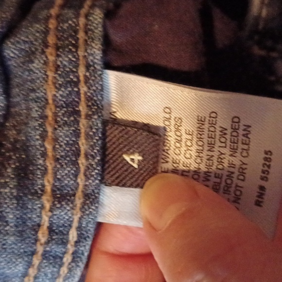 💙🌺Classic Blue Distressed Women Jeans - Picture 5 of 16